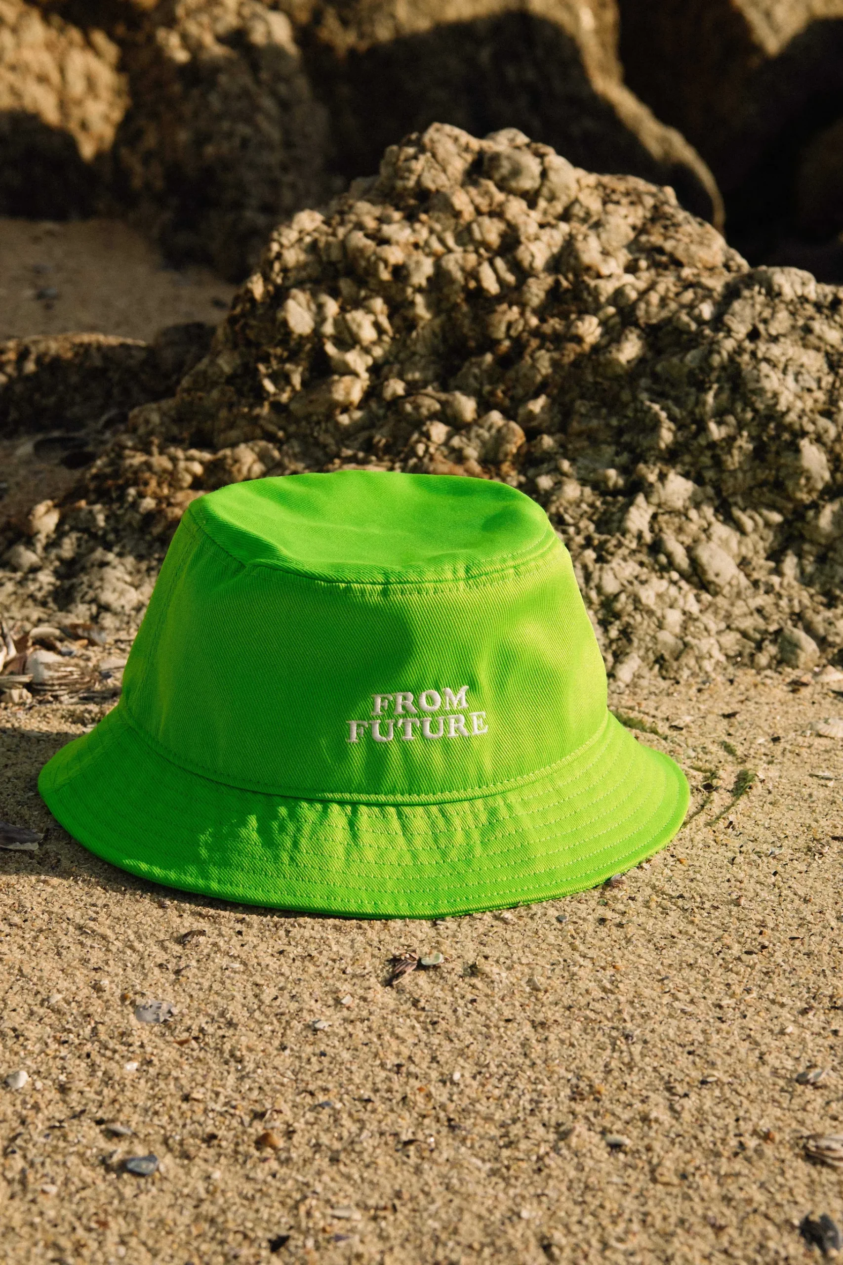 Sale FROM FUTURE Bob Sans Cordon Vert Fluo