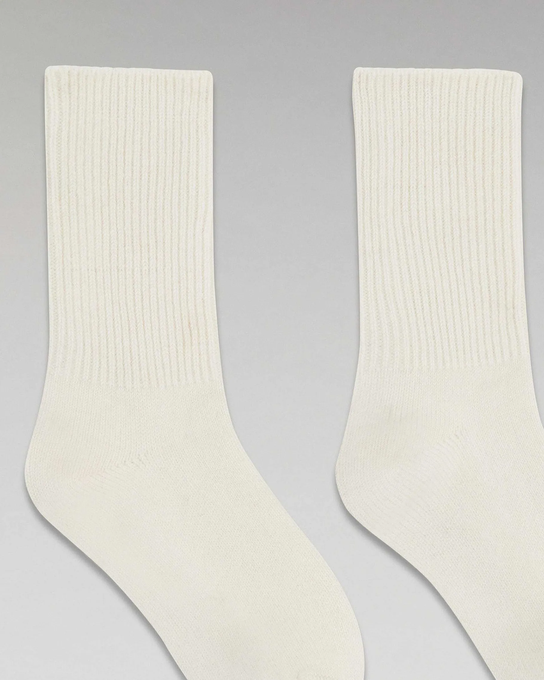 FROM FUTURE Chaussettes Mi-Hautes A Cotes Ecru