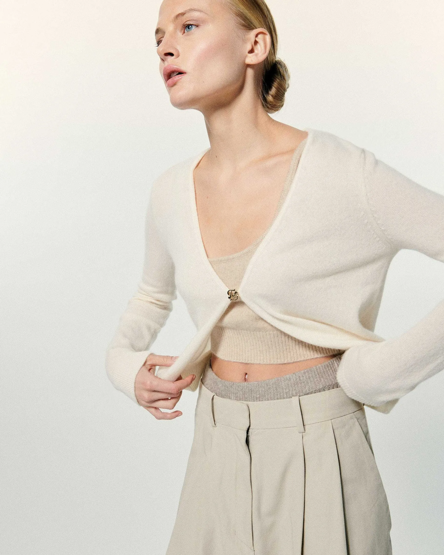Online FROM FUTURE Pull Cardigan Ecru