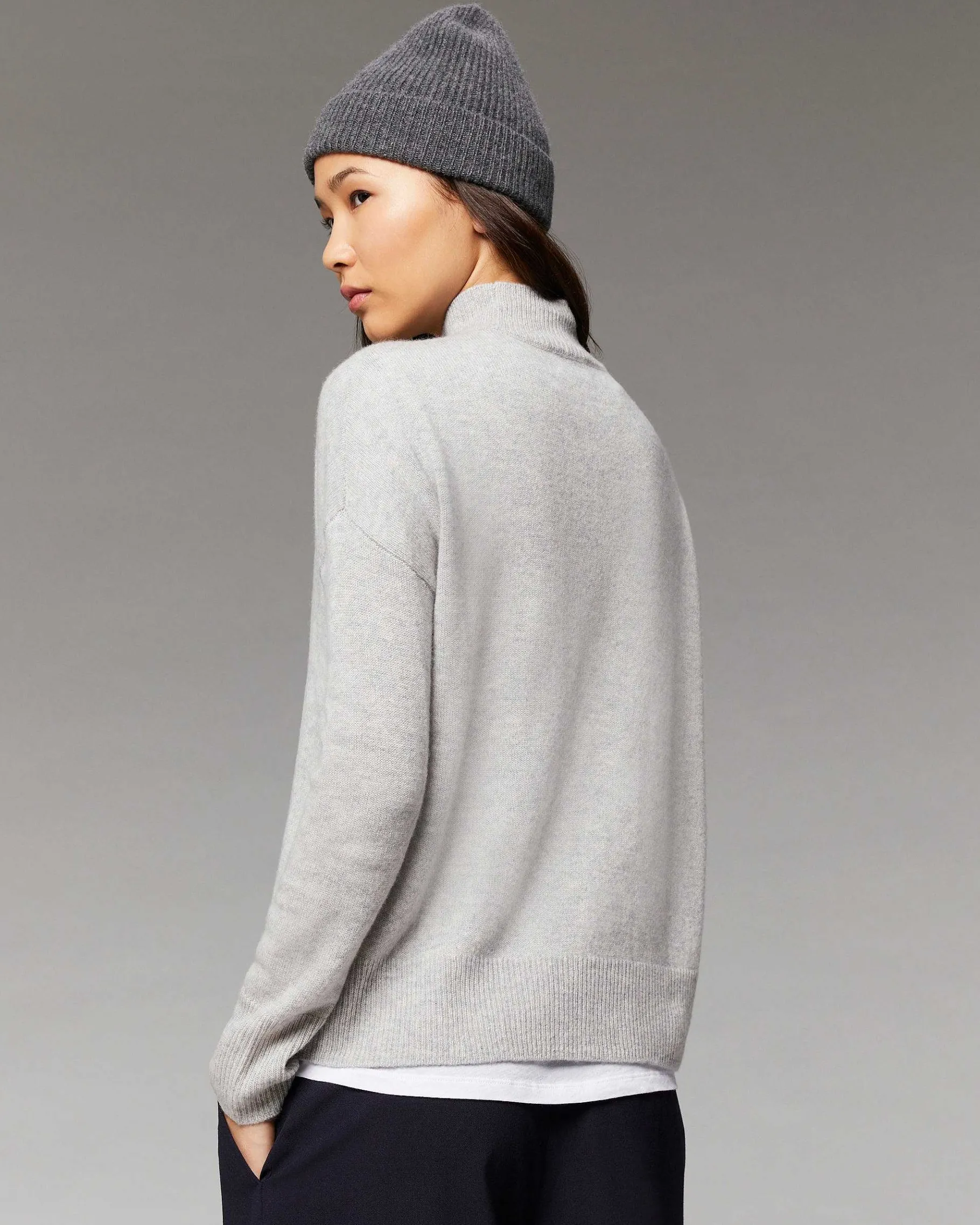 FROM FUTURE Pull Col Montant Future Leger Gris Chine Clair