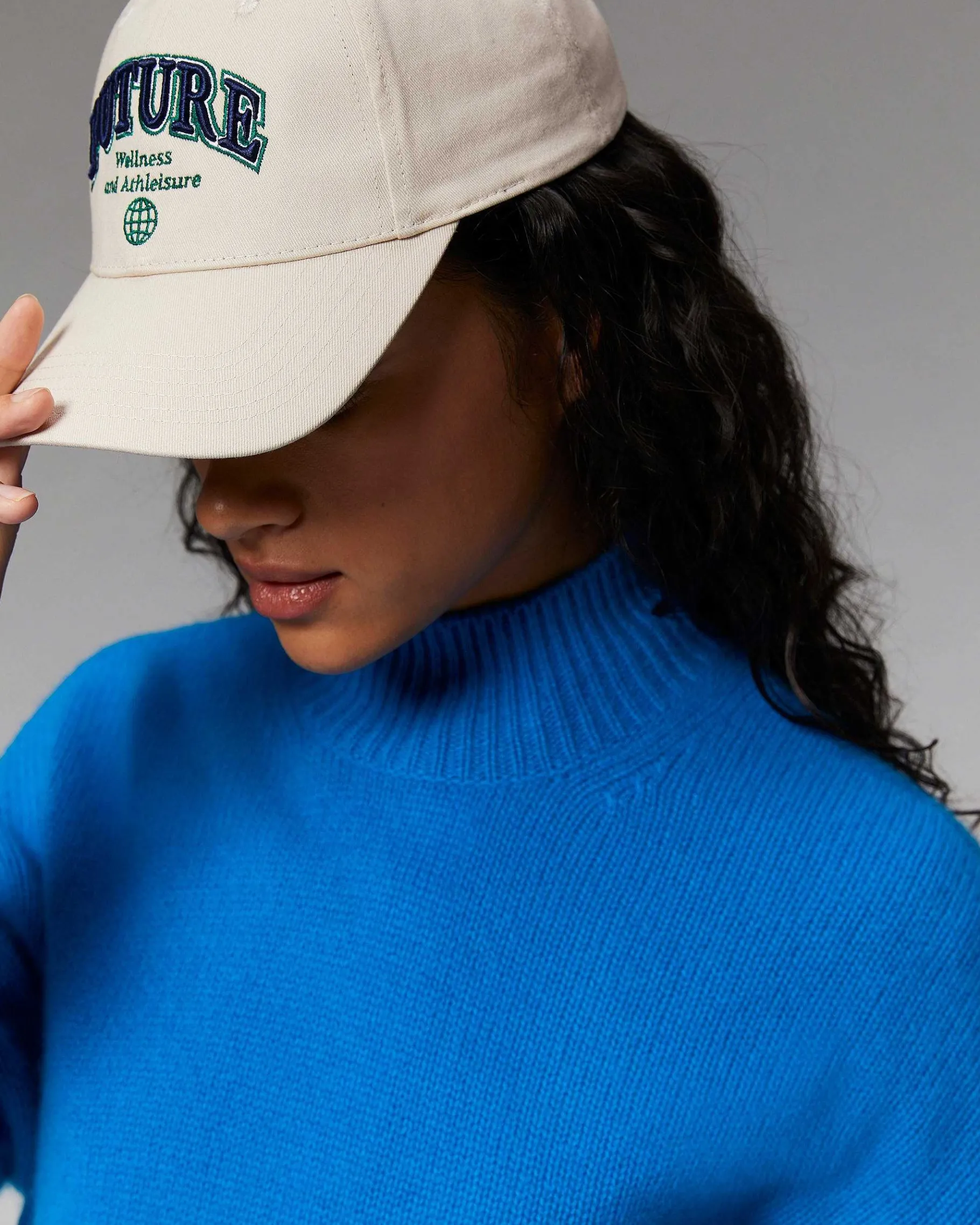 New FROM FUTURE Pull Col Montant Oversize Disco Blue