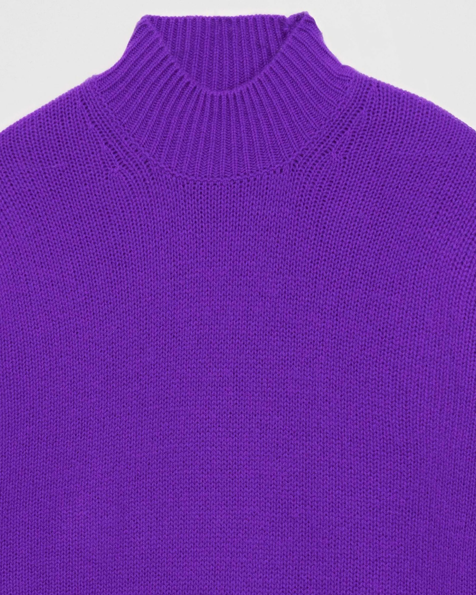 Sale FROM FUTURE Pull Col Montant Oversize Violet Fluo