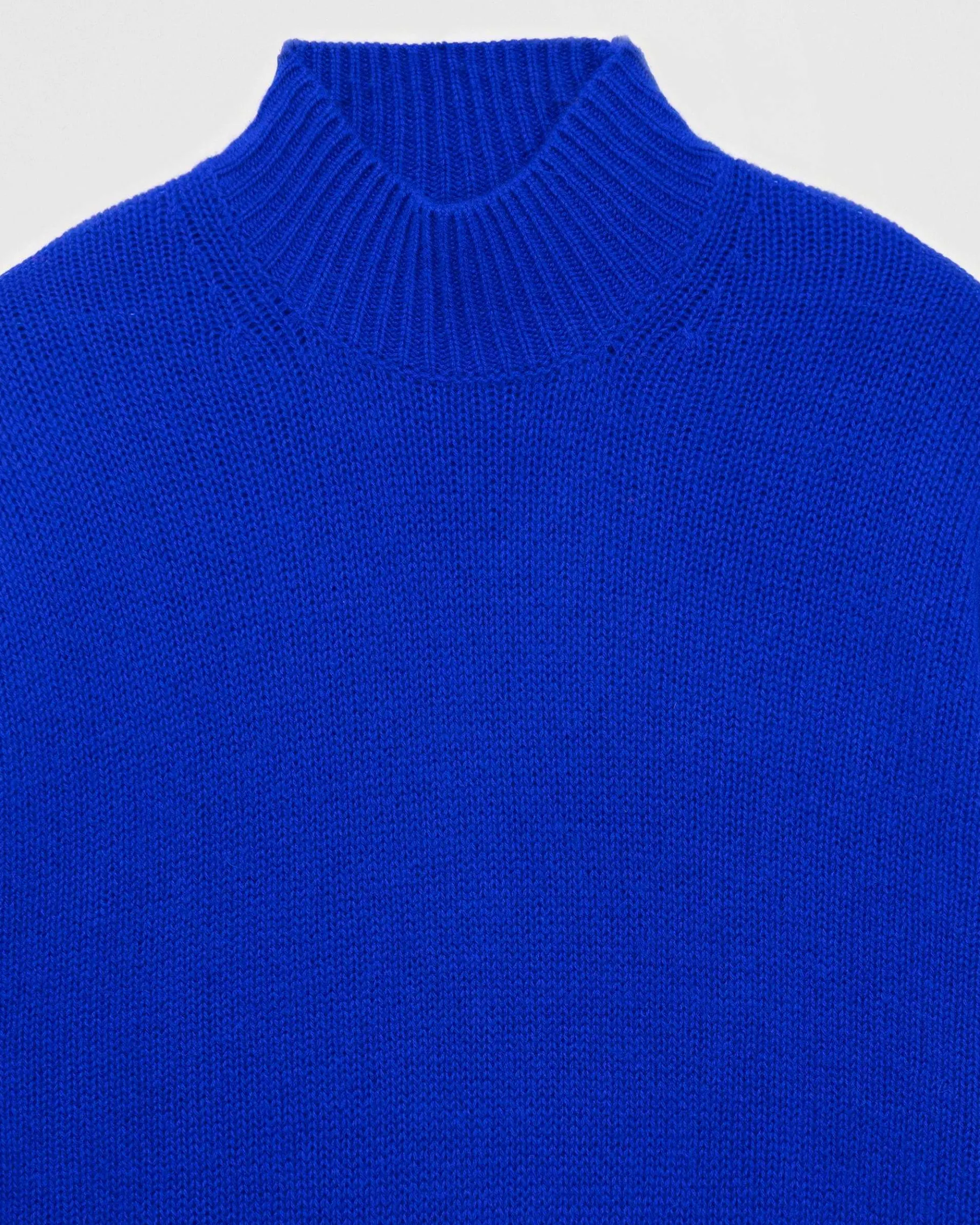 Online FROM FUTURE Pull Col Montant Oversize Pop Blue