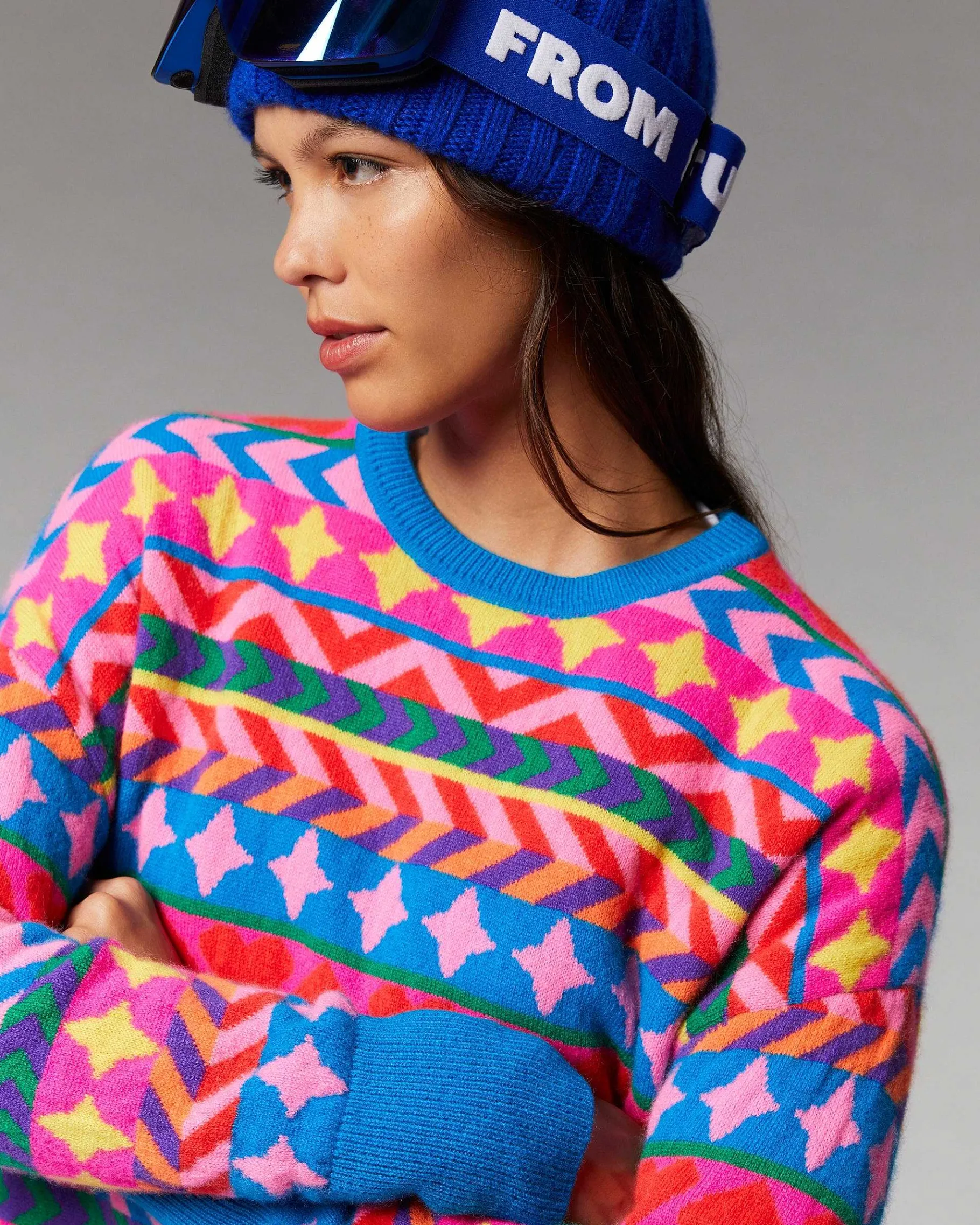 New FROM FUTURE Pull Col Rond Norvegien Allover Disco Blue