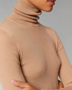 Online FROM FUTURE Pull Col Roule Basique Sparkle Pink