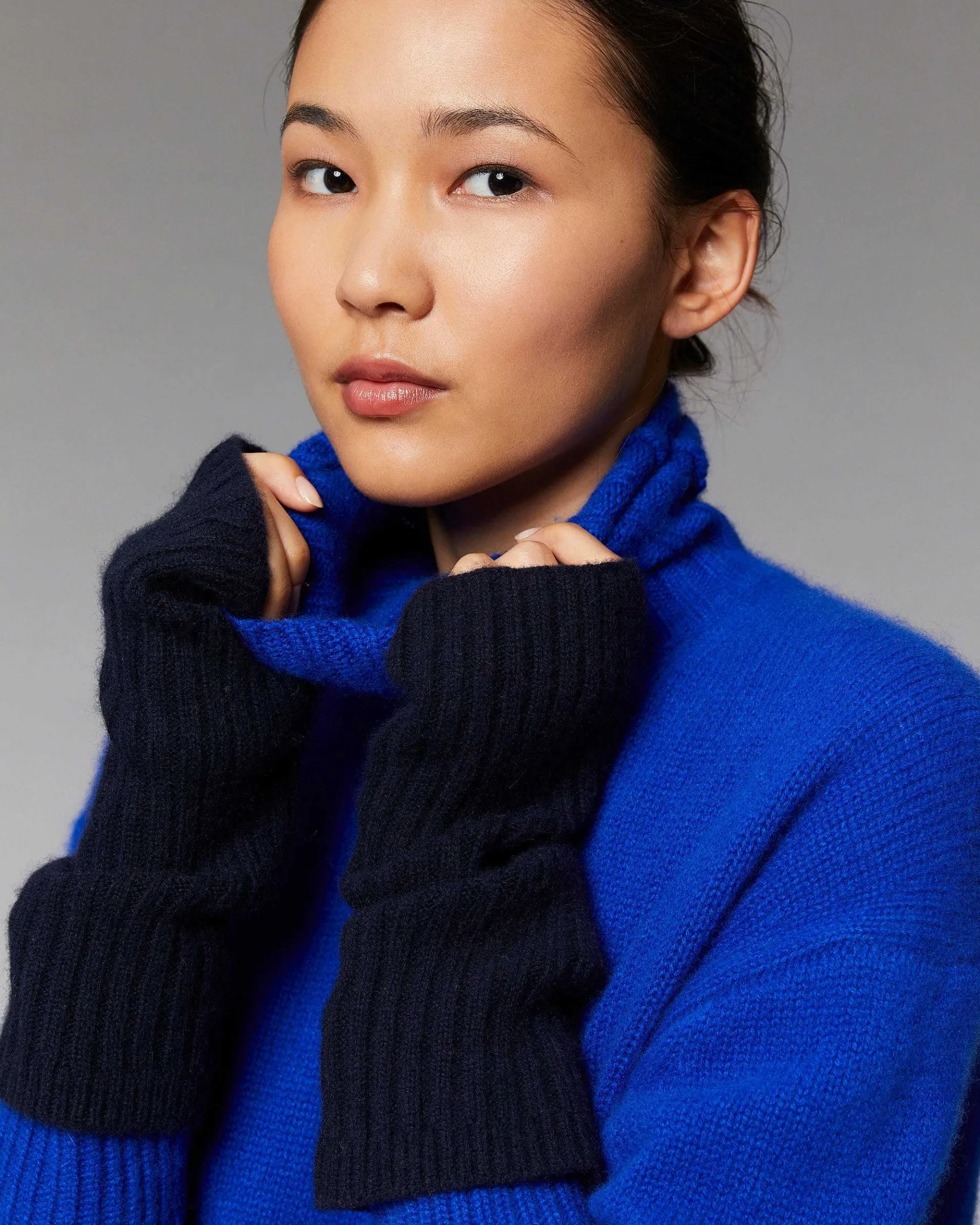FROM FUTURE Pull Col Roule Oversize Pop Blue