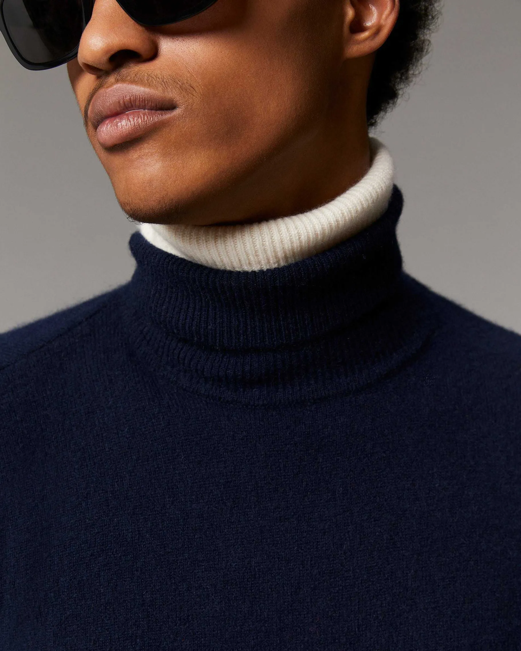 Sale FROM FUTURE Pull Col Roule Oversize Leger Navy