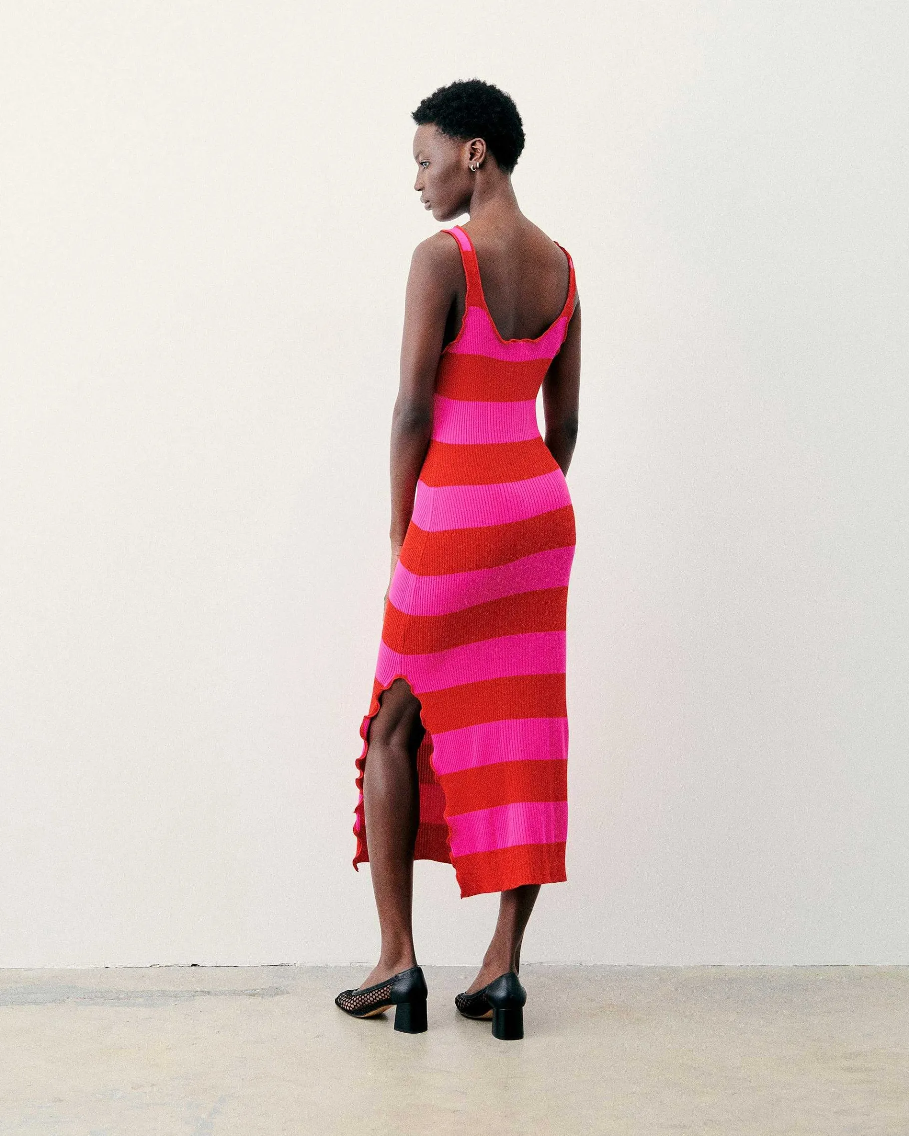 New FROM FUTURE Robe Longue Bretelle Rayures Rouge Vif