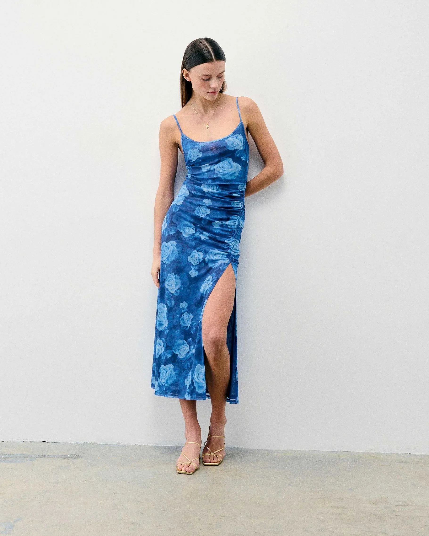 Online FROM FUTURE Robe Longue Bretelles Fines Mesh Romantic Roses